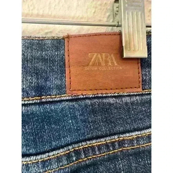 Zara Women Sz 2 High Rise Straight Fray Hem Ankle Jeans Mid Blue - Picture 8 of 9